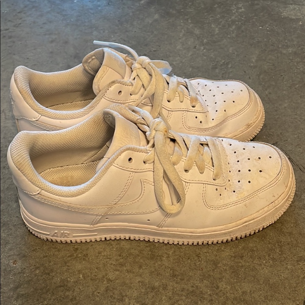 Air Force 1s - Size 7